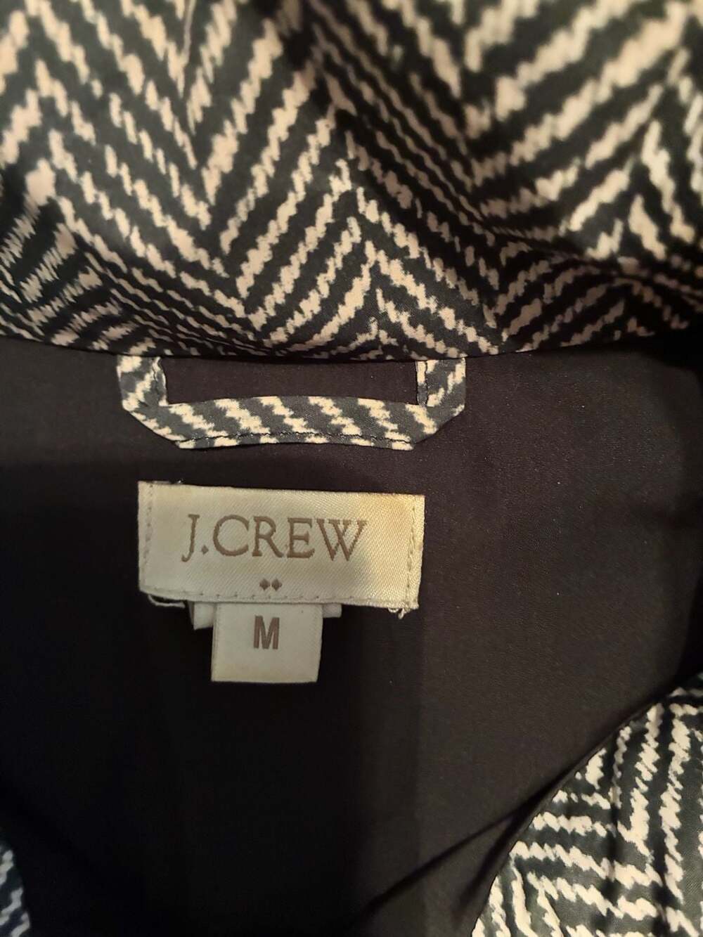 J.Crew Puffer Vest Size M Black White Herringbone Quilted Zip Front - Picture 4 of 9